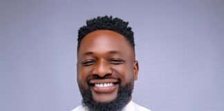 Collins Coli – Uno Mwaka Uno Mwaka by Collins Mp3 Download